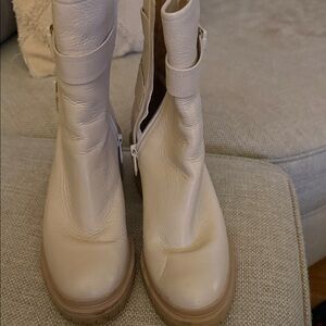 Naturalizer Cream Leather Platform Ankle Boots